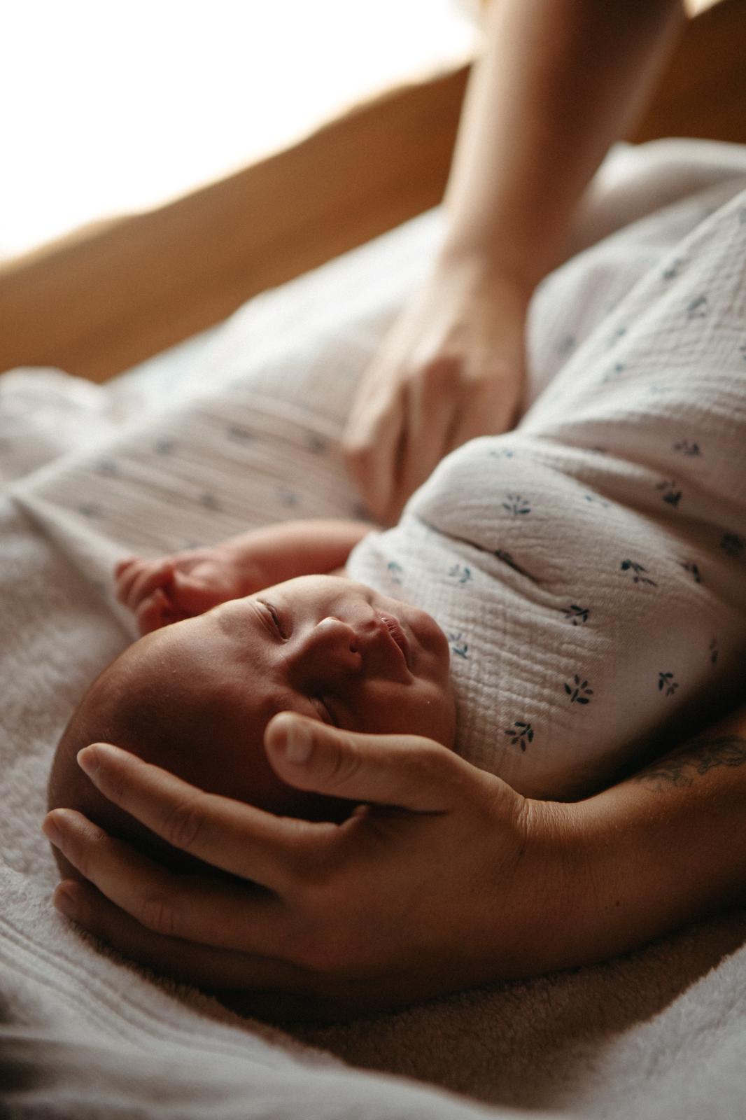 Atelier bain bébé enveloppé